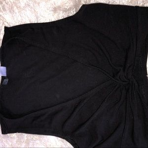 Cropped black top